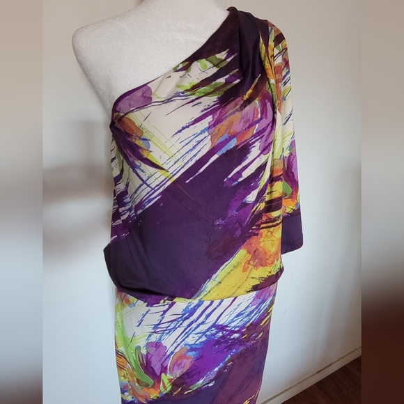 Dress - Picture 4 of 7